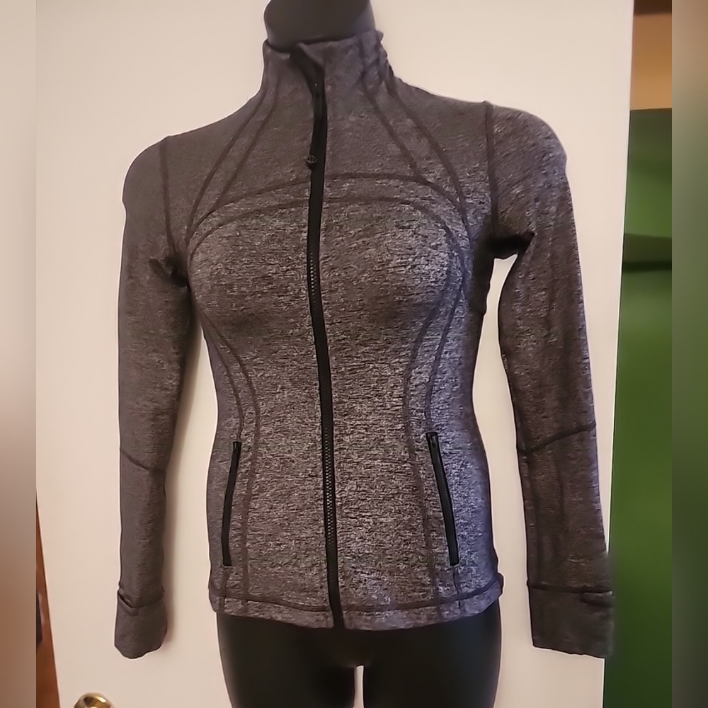 LULULEMON JACKET